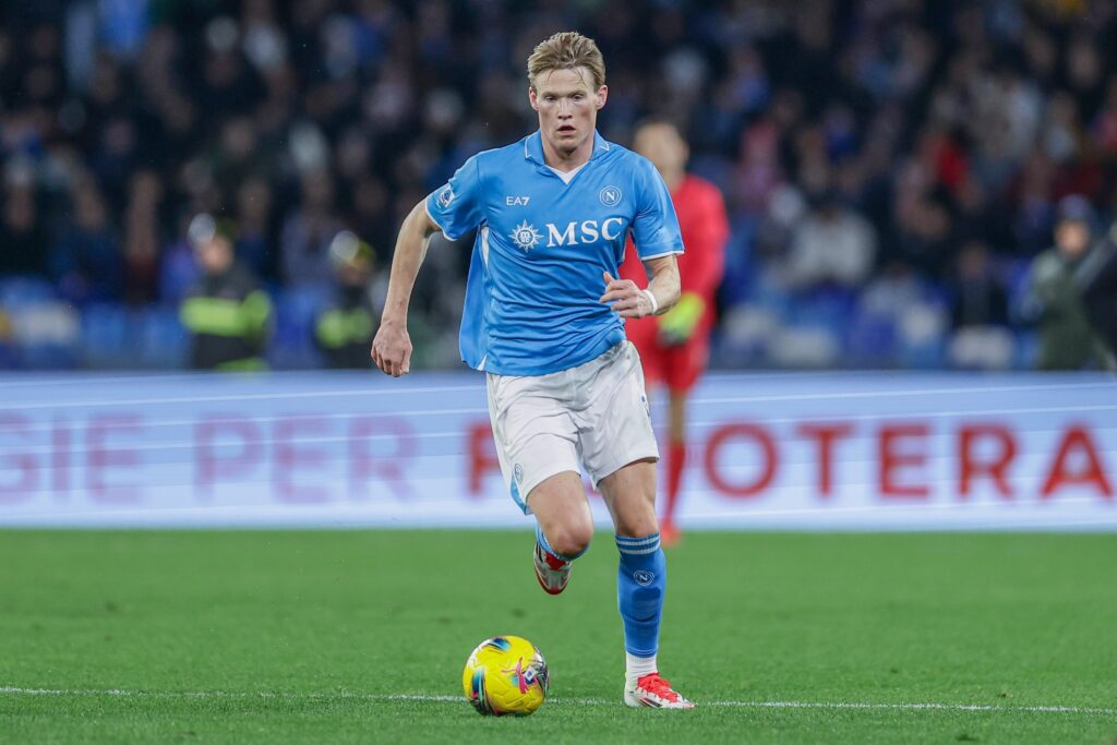 Napoli rise to Serie A summit with victory over Inter