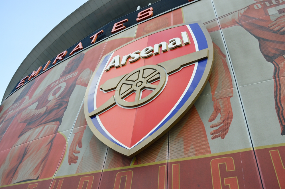 Arsenal survive late drama to beat Crystal Palace on penalties